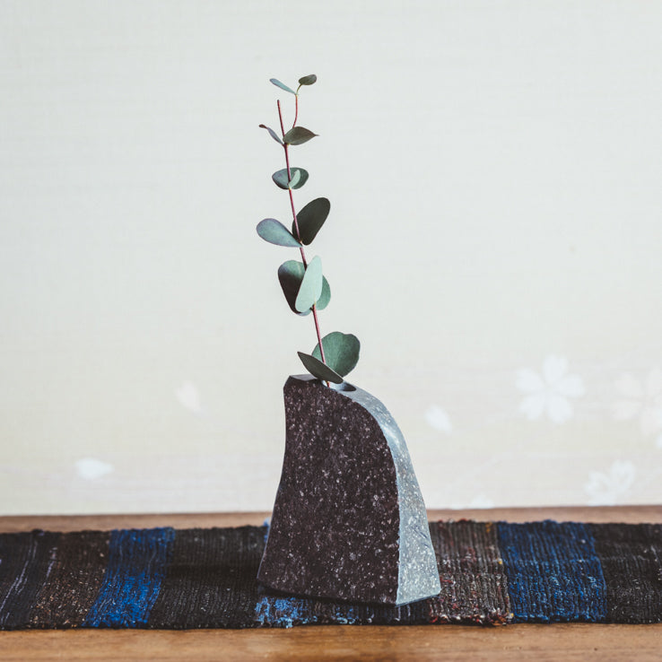 K07河口湖暮らし 作家作品『石』ISHI